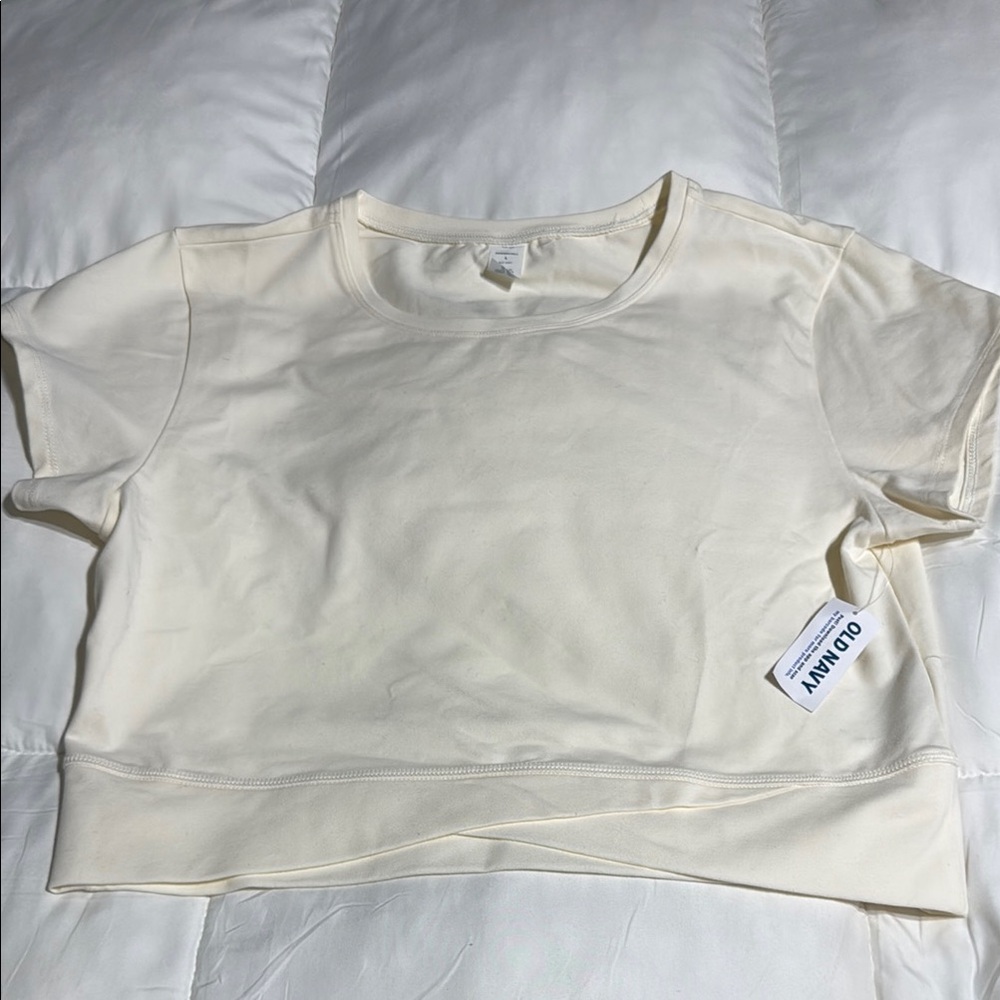 Old Navy Cream Short Sleeve Power Chill Shirt